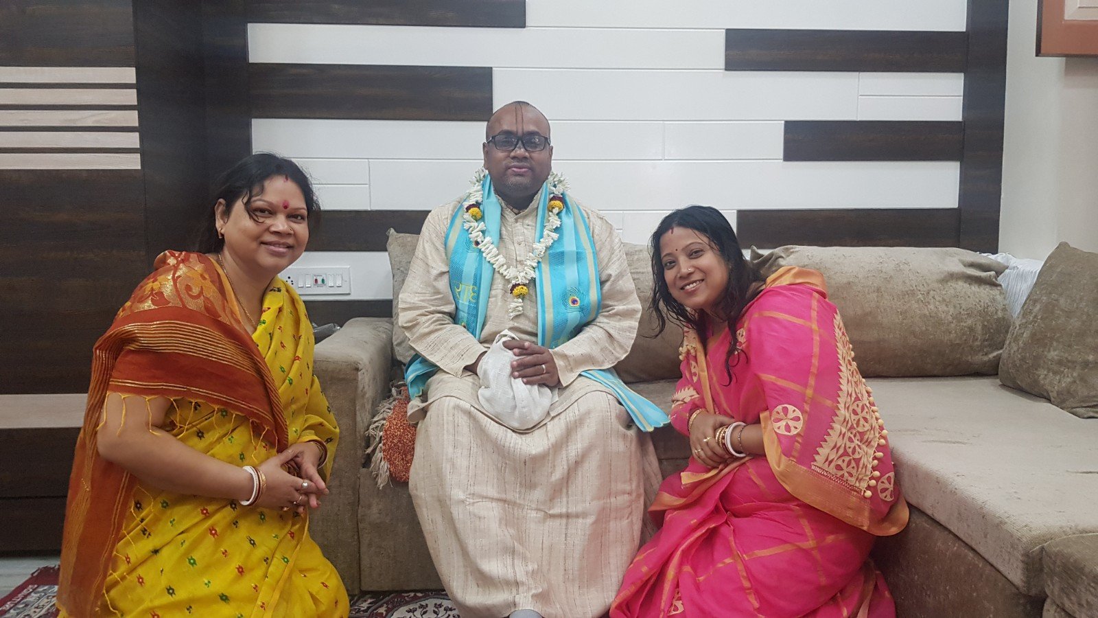  Visiting devotees. Asansol. 2019.11.23